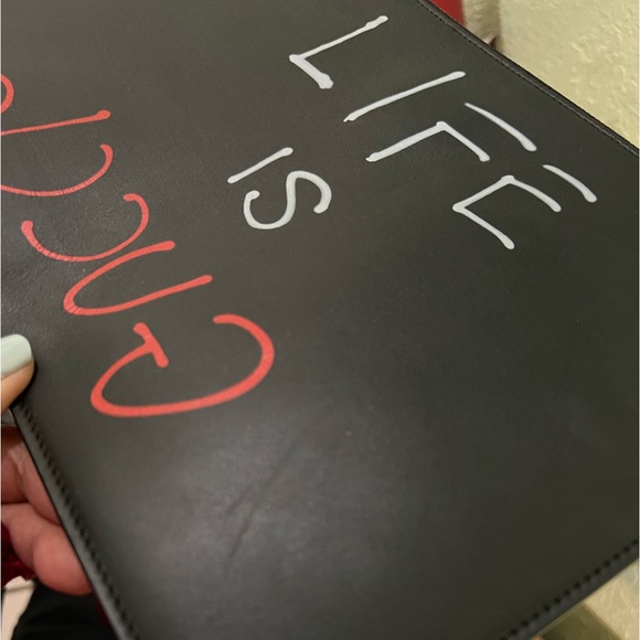 👑✅PRICE FIRM✅ AUTHENTIC Calfskin Life is Gucci Clutch - Picture 9 of 17